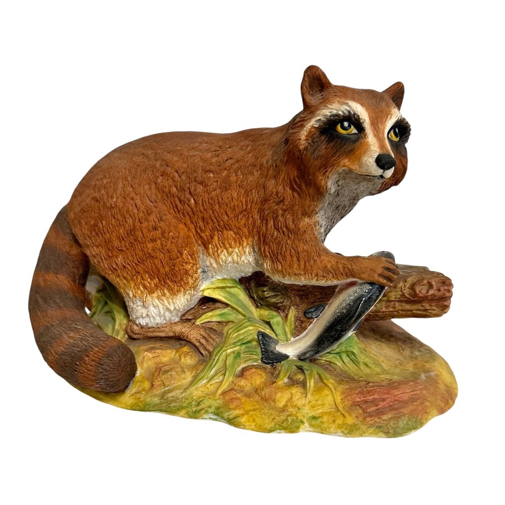 Aynsley‎ Raccoon Figurine Brown Porcelain Wildlife Fish Catch England